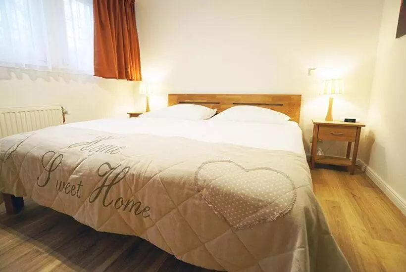 Отель Waldhalle