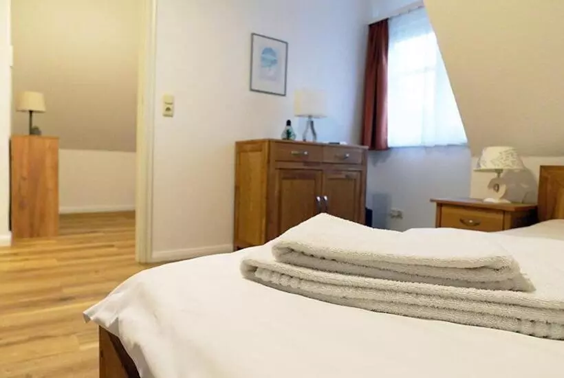 Отель Waldhalle