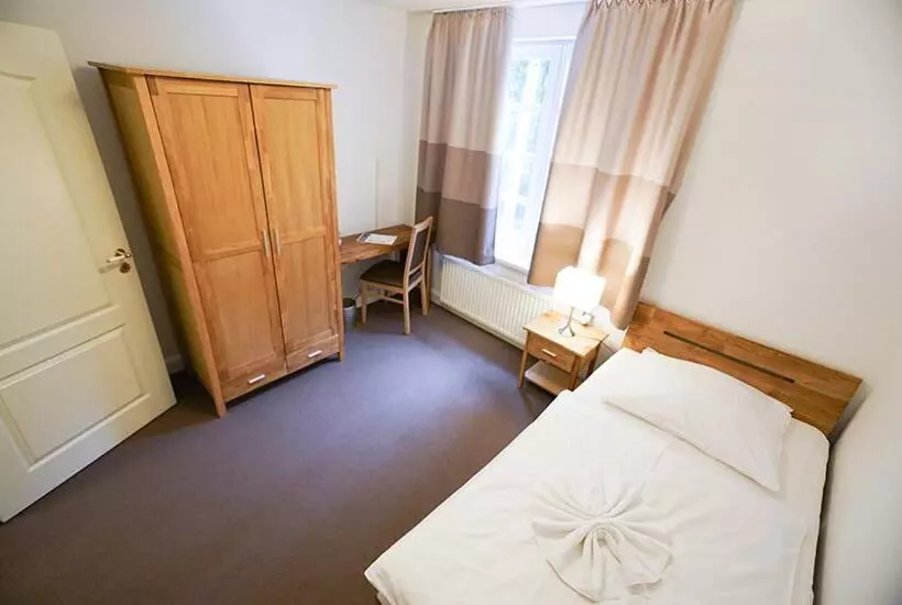 Отель Waldhalle