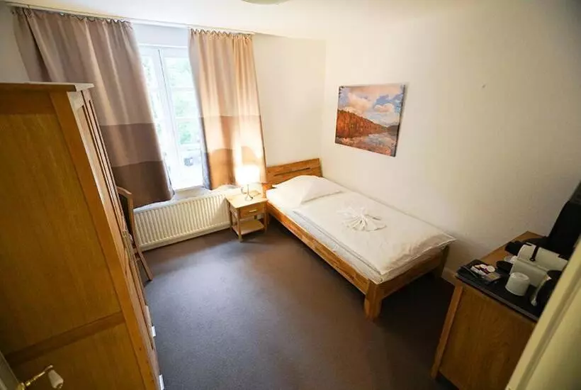 Отель Waldhalle