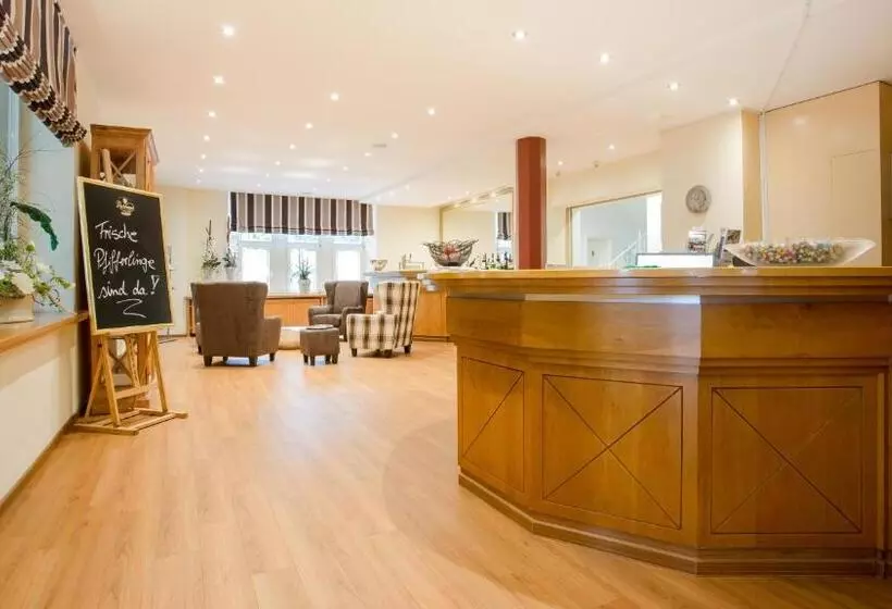 Отель Waldhalle