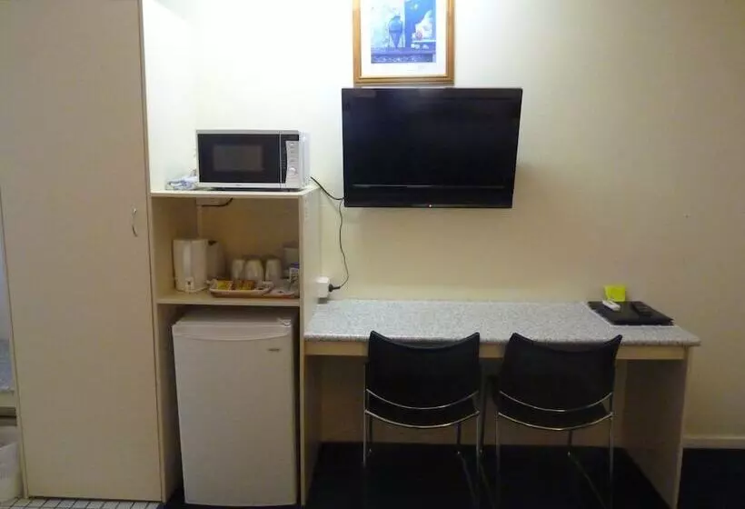 International Lodge Motel