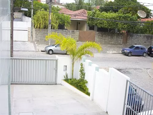 Las Brisas Hotel E Pousada