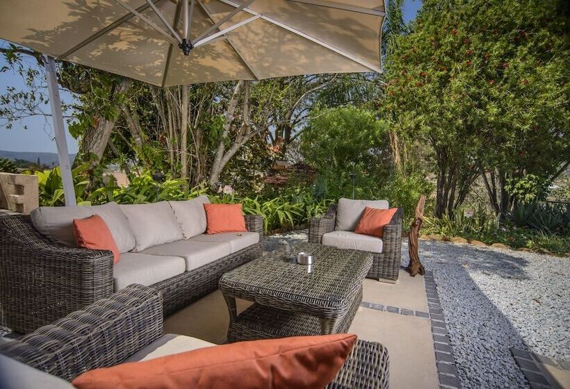 פנסיון Abangane Guest Lodge