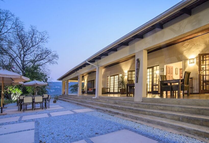 פנסיון Abangane Guest Lodge