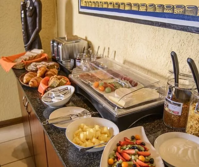 Pension Abangane Guest Lodge