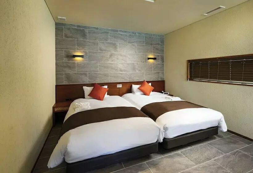 ホテル Away Okinawa Kouri Island Resort