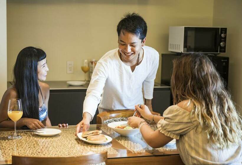 호텔 Away Okinawa Kouri Island Resort