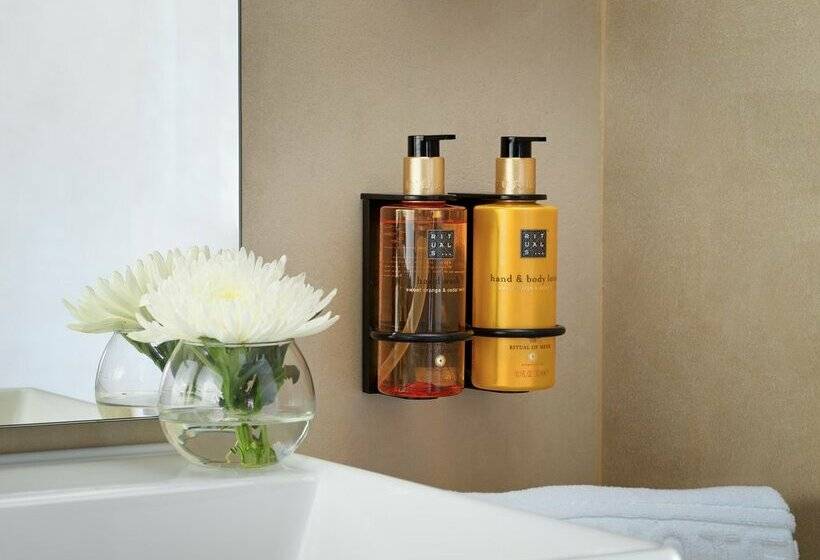 هتل H10 Croma Malaga