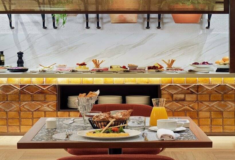 هتل H10 Croma Malaga