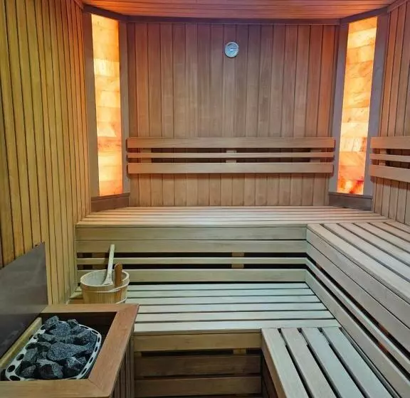 Castle Hotel Grof Degenfeld Superior