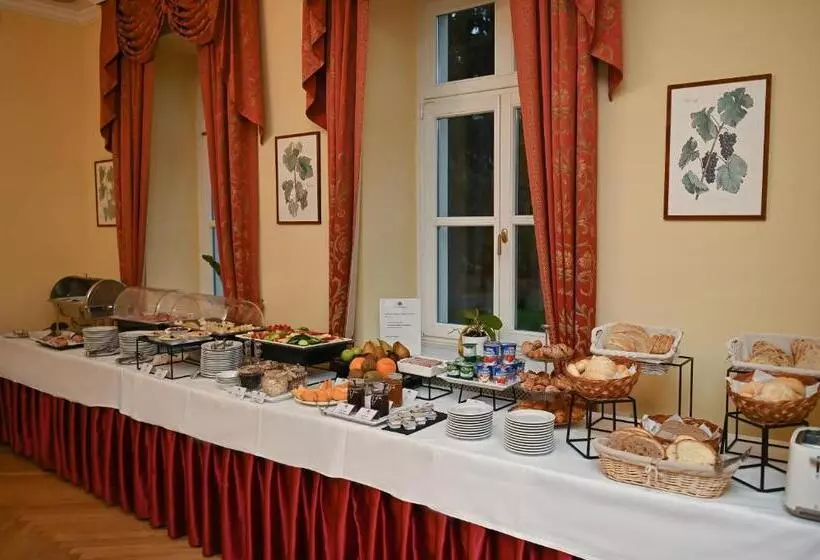 Castle Hotel Grof Degenfeld Superior