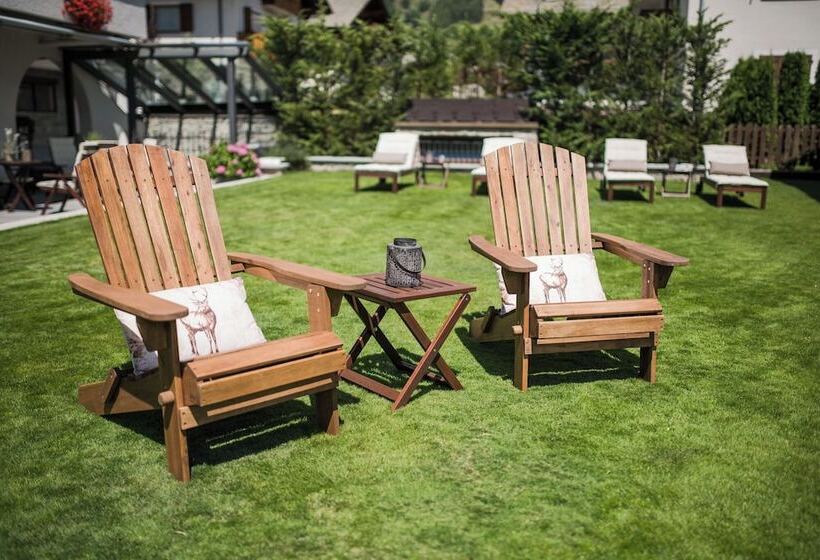 Отель Alù Mountain Design