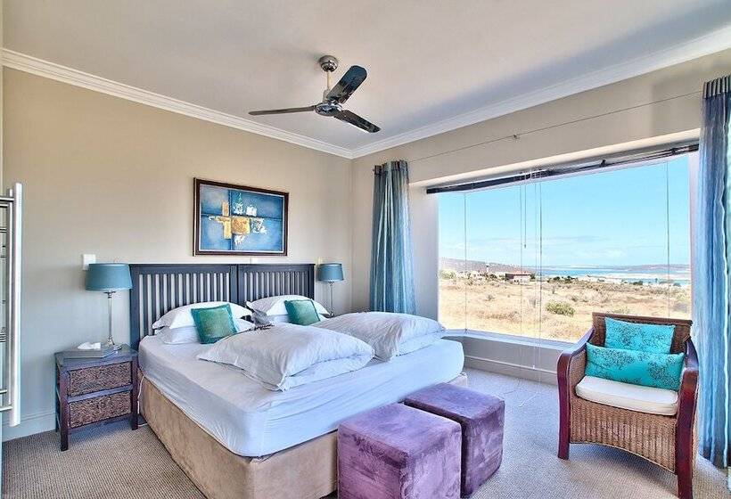 בית מלון כפרי At The Rocks