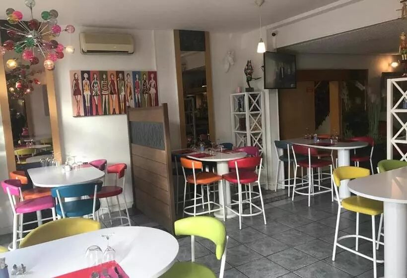 ホテル Bar Restaurant Couleurs Sud