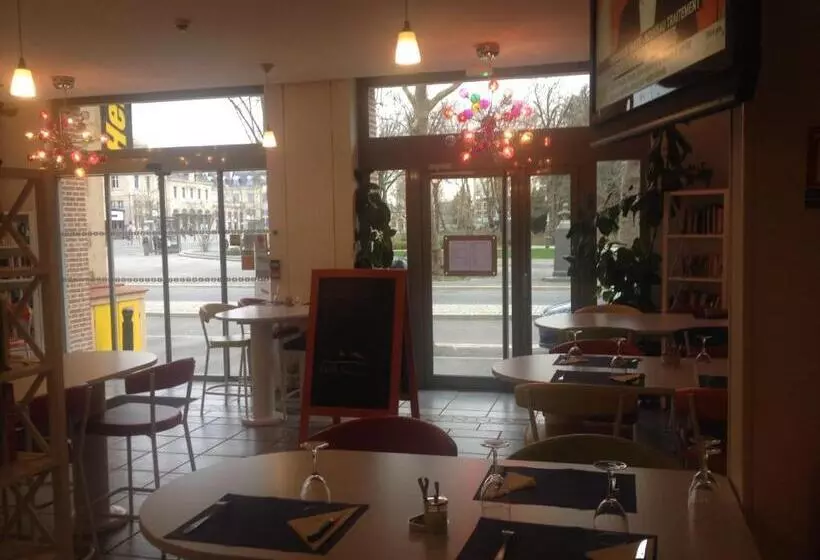 ホテル Bar Restaurant Couleurs Sud