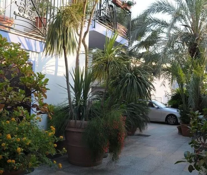 Отель Blumentag