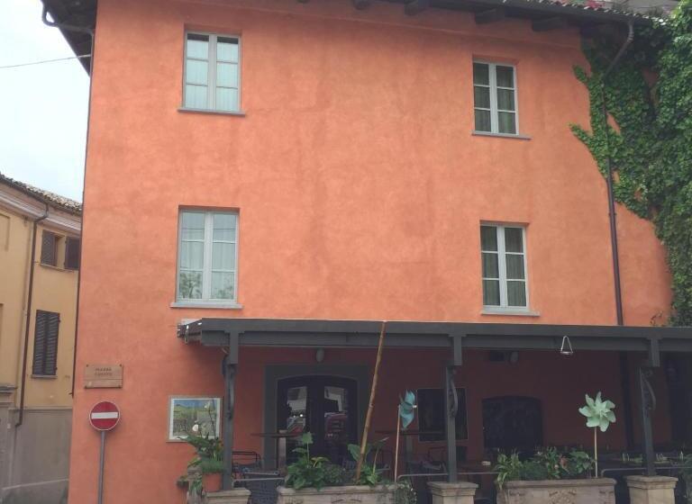 בית מלון כפרי Castelbourg