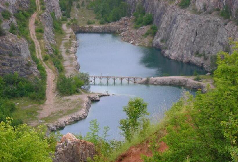 בית מלון כפרי Grand