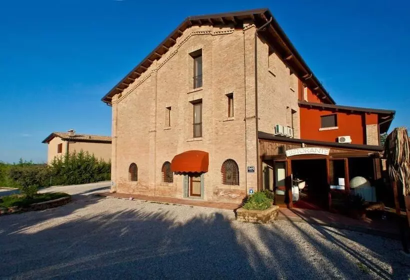 בית מלון כפרי La Tortiola Country