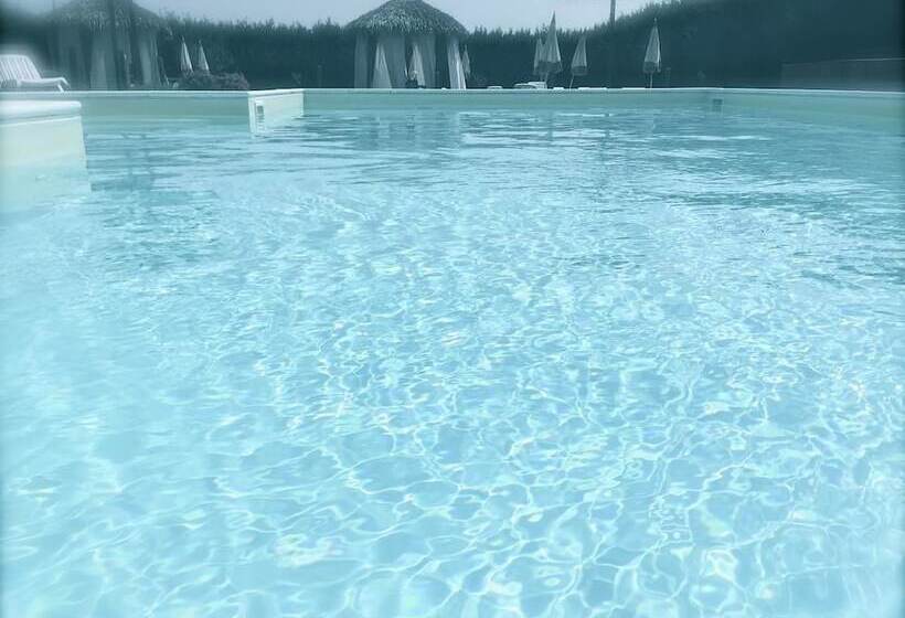 호텔 La Tortiola Country