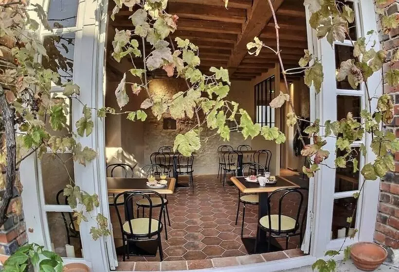 호텔 Logis Hôtel Du Cygne