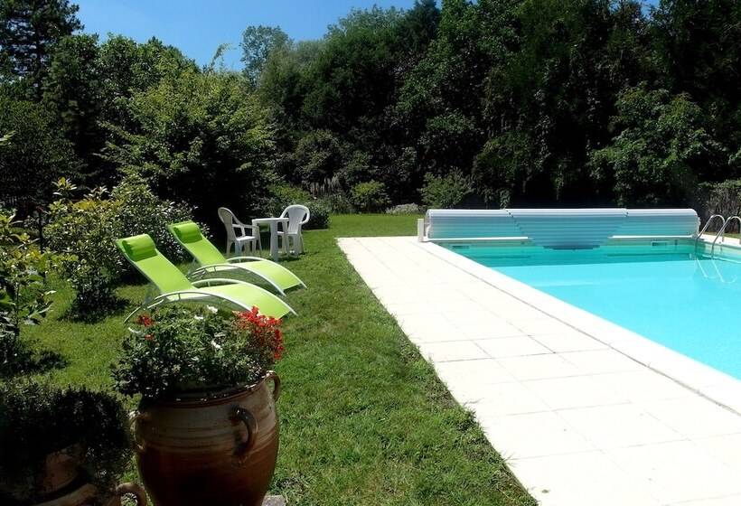 فندق Logis Hôtel Du Cygne