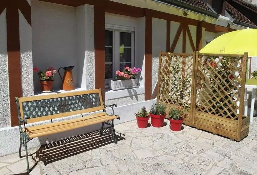 호텔 Logis Hôtel Du Cygne