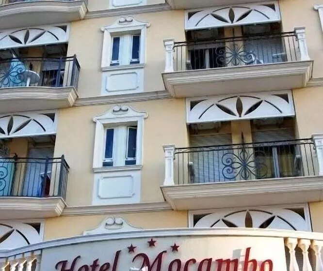 Отель Mocambo Piscina E Spiaggia