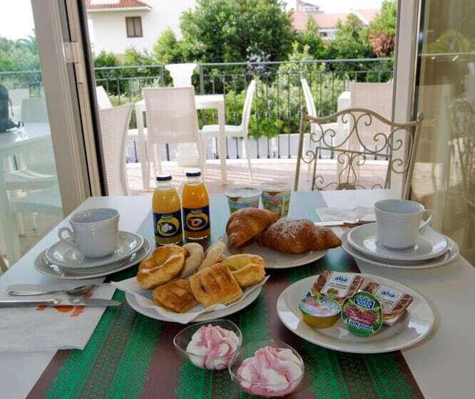 호텔 Mocambo Piscina E Spiaggia