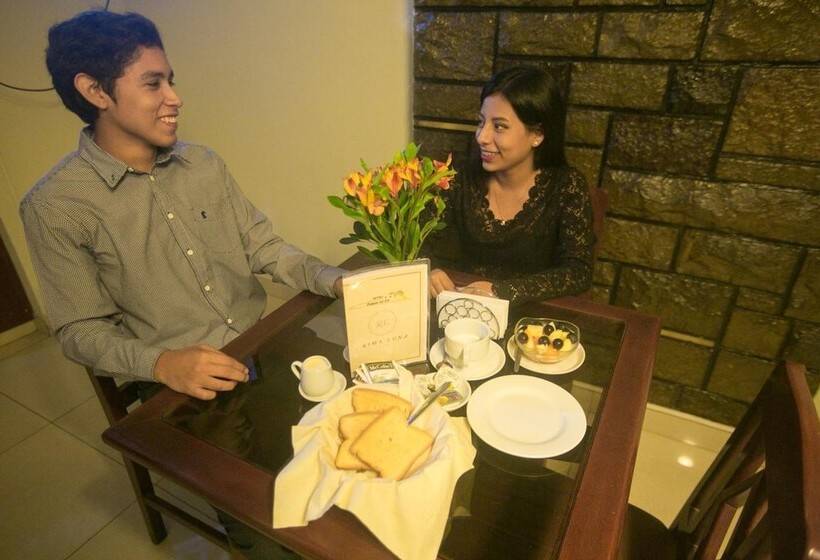 هتل Portada Del Sol