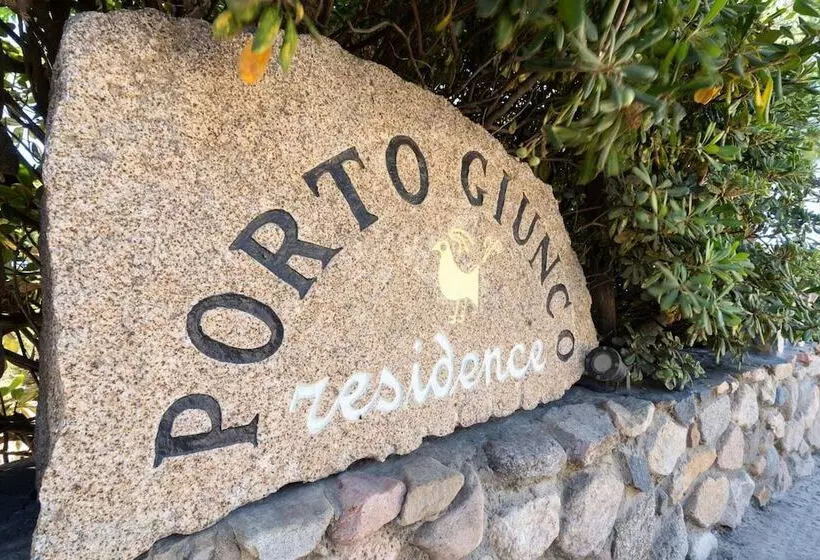هتل Porto Giunco Residence
