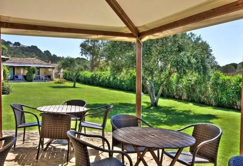 هتل Porto Giunco Residence