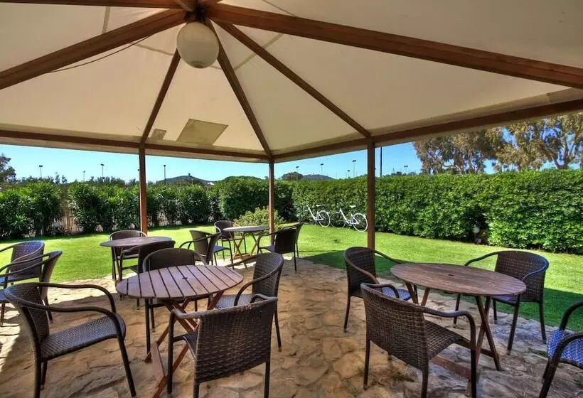 هتل Porto Giunco Residence