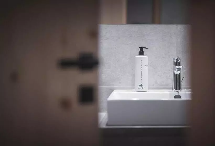 Kronplatz Resort Berghotel Zirm