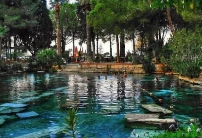 فندق على الطريق Mustafa