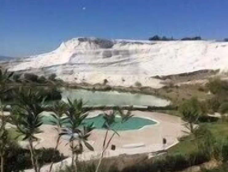 فندق على الطريق Mustafa