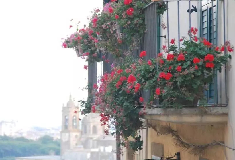 Bed and Breakfast Casa Tipica Siciliana Patronale Home Bedandbreakfast Tremetrisoprailcielo Camere Con Vista, Colazion