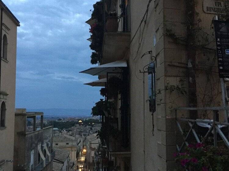 تختخواب و صبحانه Casa Tipica Siciliana Patronale Home Bedandbreakfast Tremetrisoprailcielo Camere Con Vista, Colazion