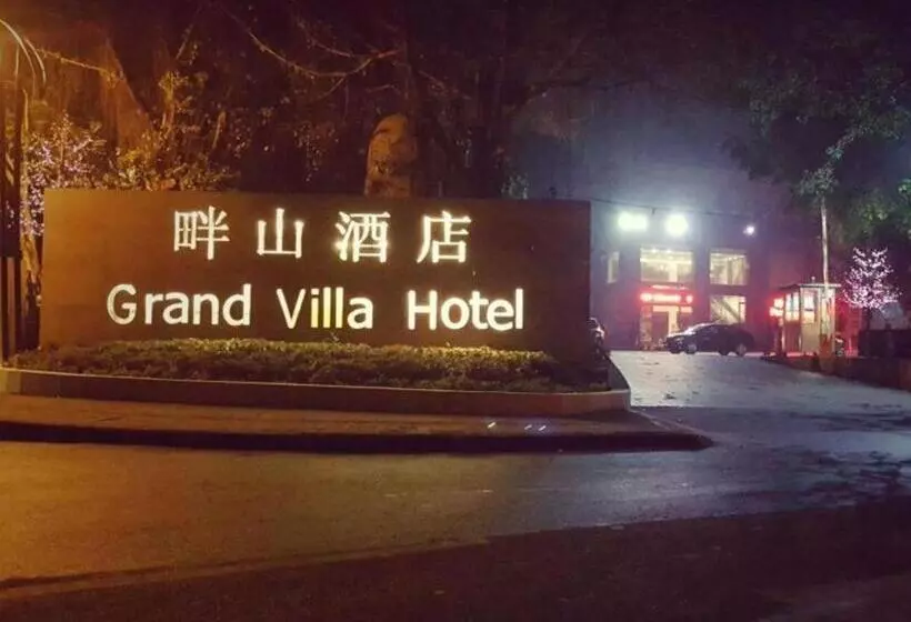 Grand Villa
