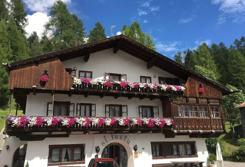 בית מלון כפרי Al Larin