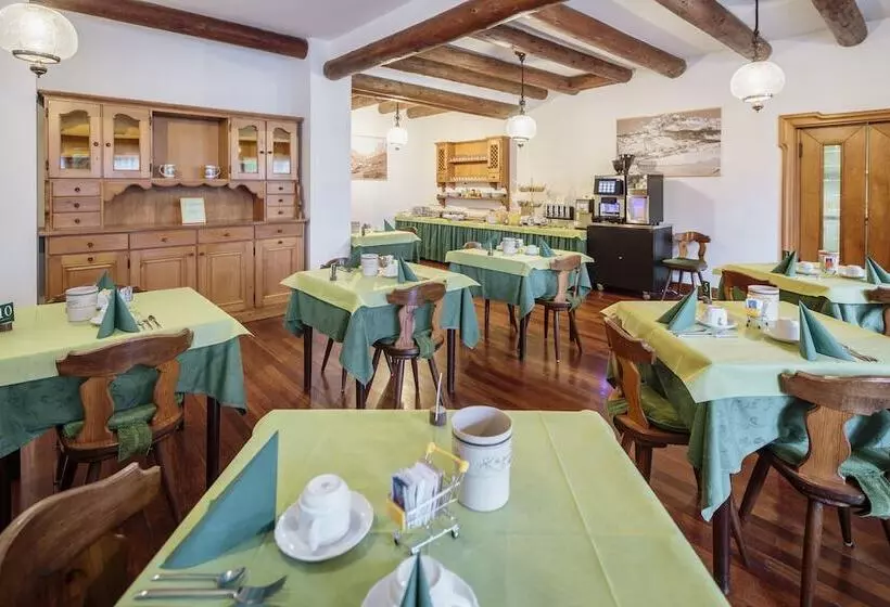 בית מלון כפרי Al Larin