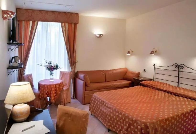 Отель Albergo L Antico Convitto