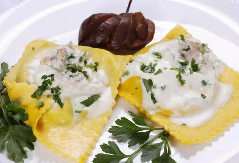 ホテル Albergo Le Macinaie  Monte Amiata