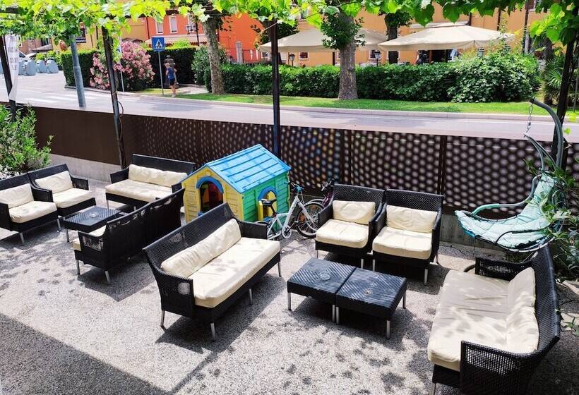 فندق Benaco Garda S