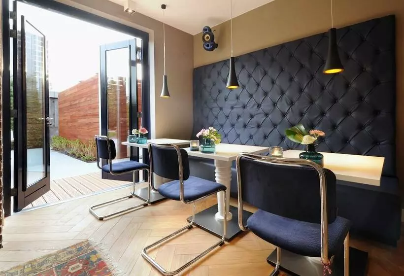 ホテル Blue Mansion