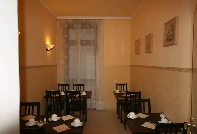 Отель Classic Inn