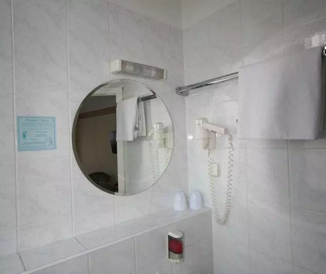 Отель Classic Inn