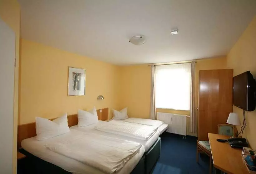 Отель Classic Inn