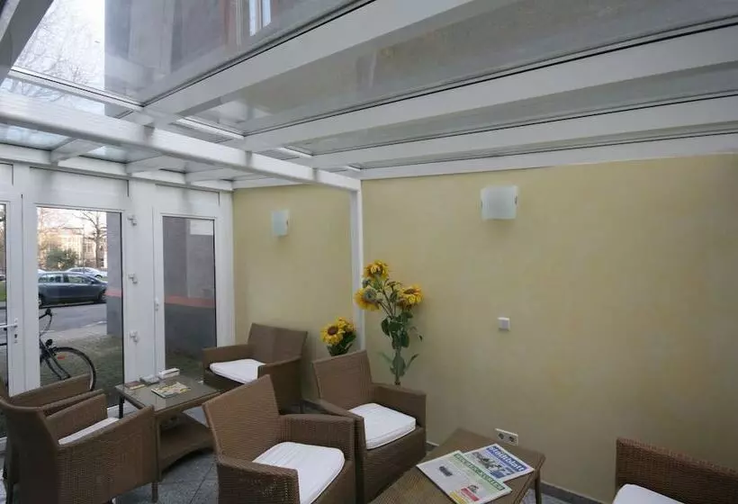 Отель Classic Inn